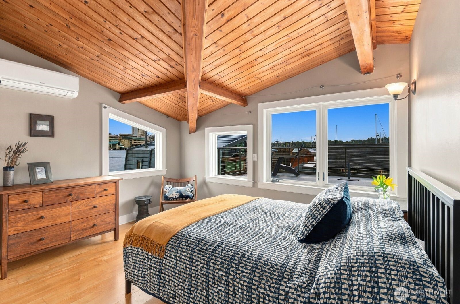 3146 Portage Bay Place N Property Photo 23