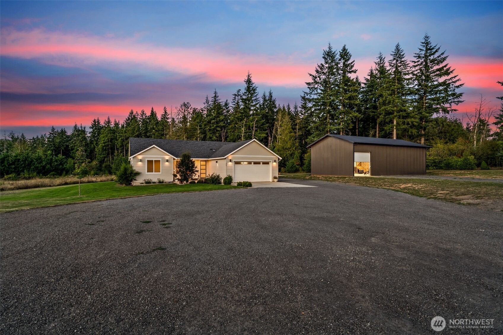 560 Park Road Property Photo 1