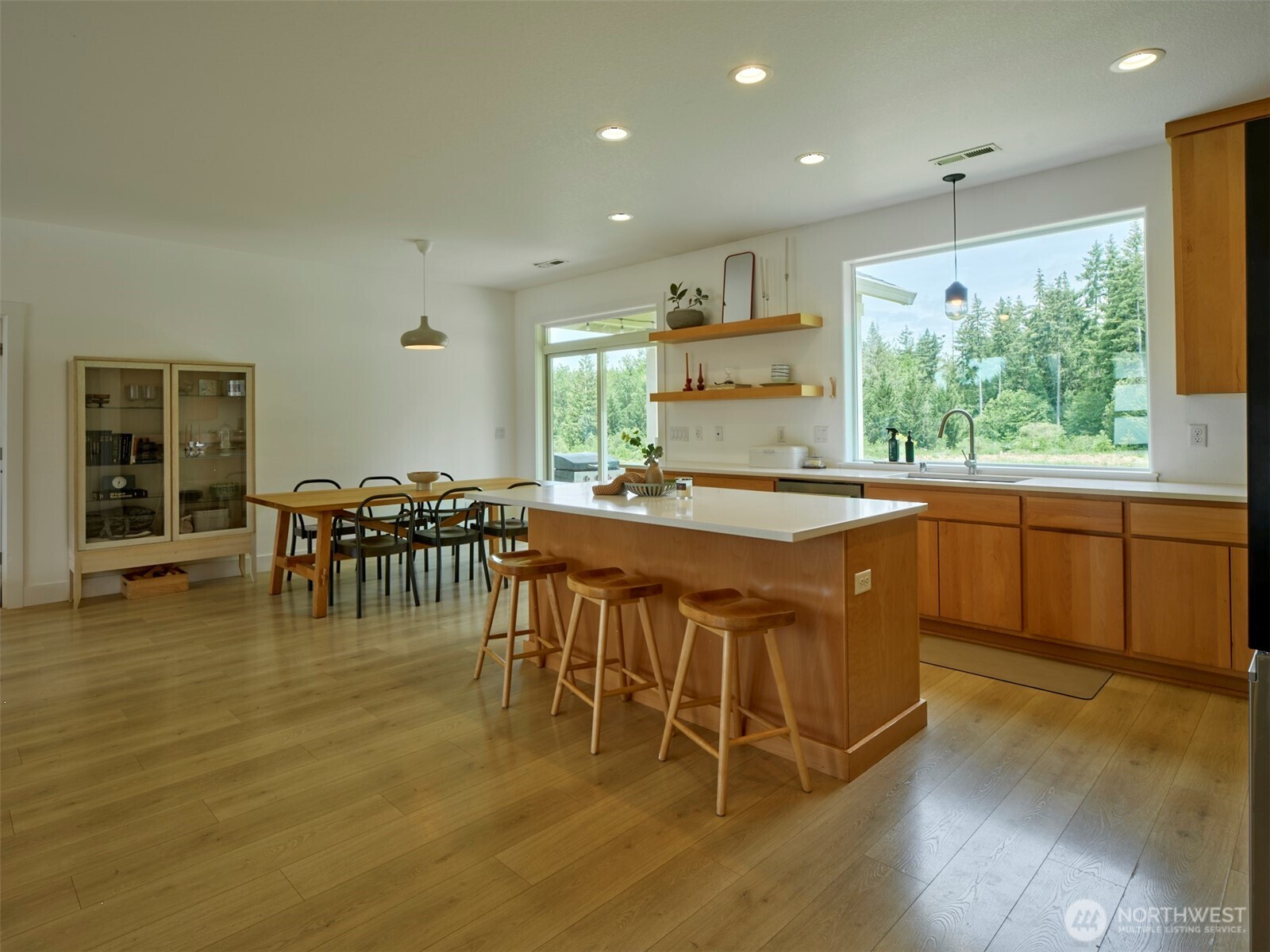 560 Park Road Property Photo 14