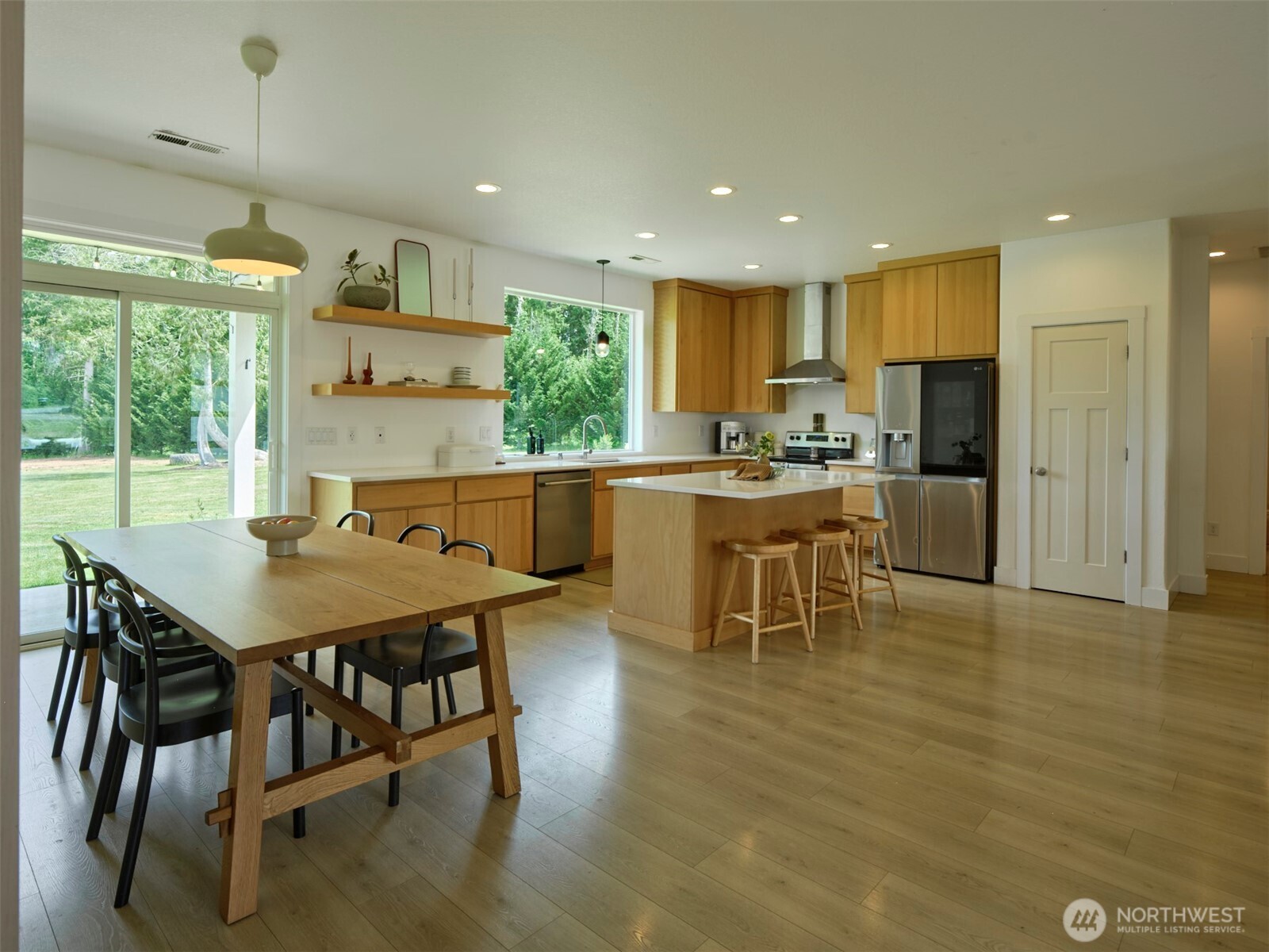 560 Park Road Property Photo 15