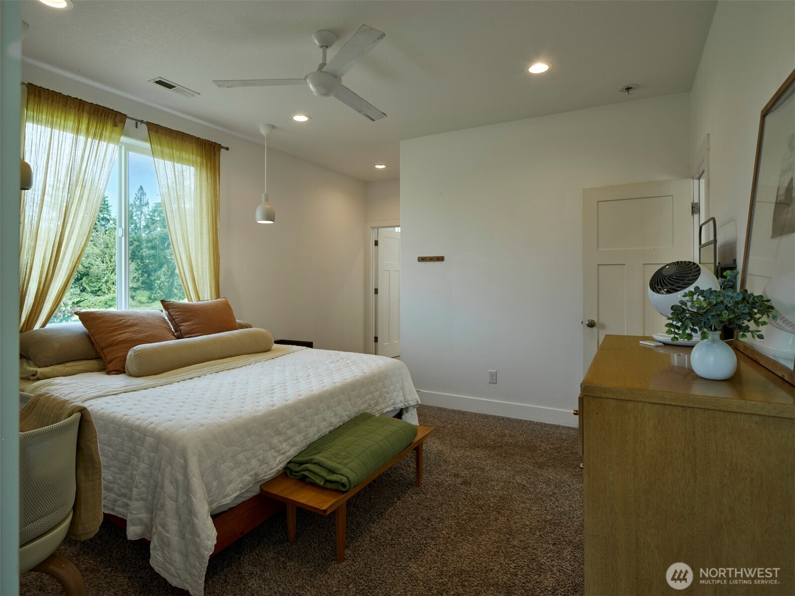 560 Park Road Property Photo 23