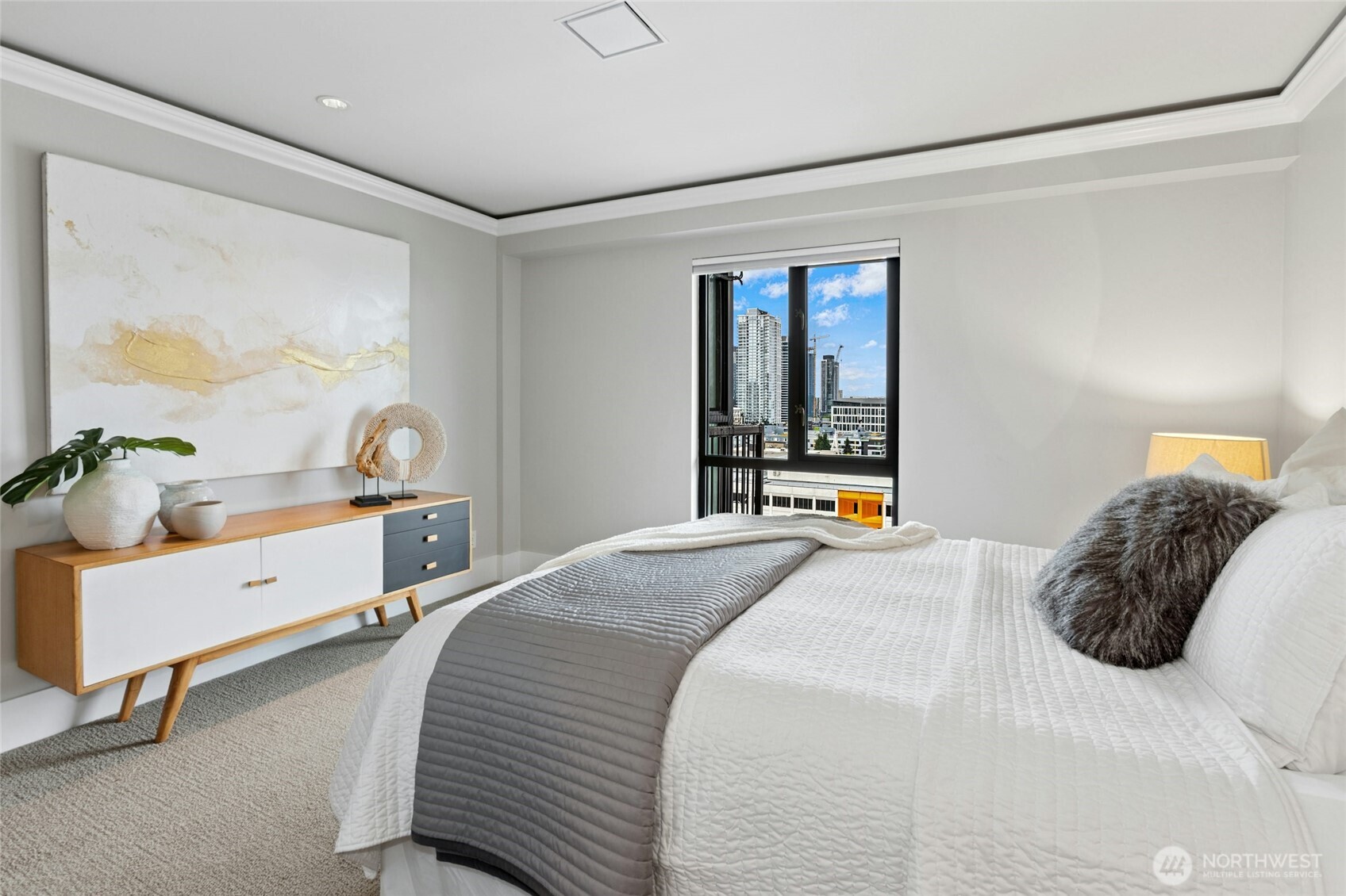 320 Melrose Avenue 704 Property Photo 11