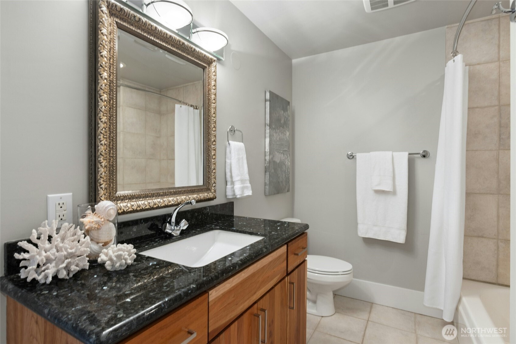 320 Melrose Avenue 704 Property Photo 16