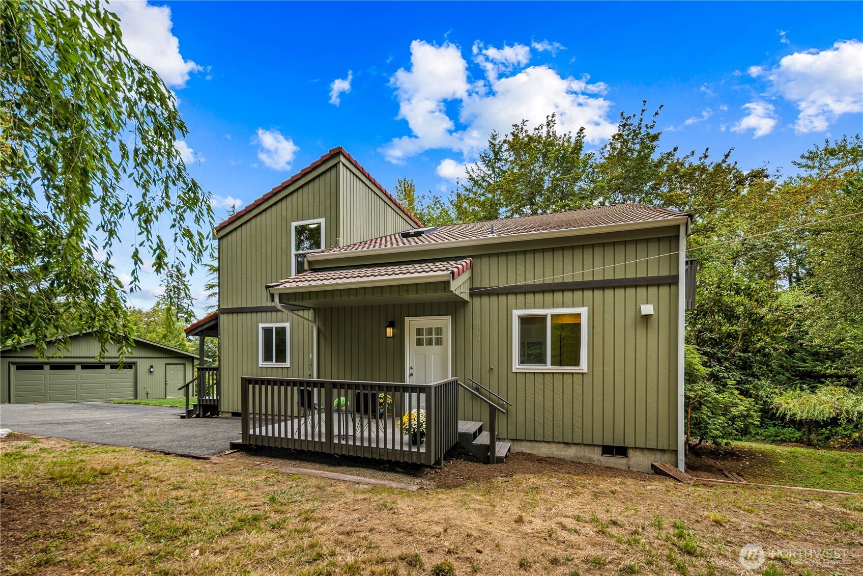 25025 Ne 52nd Place Property Photo 3