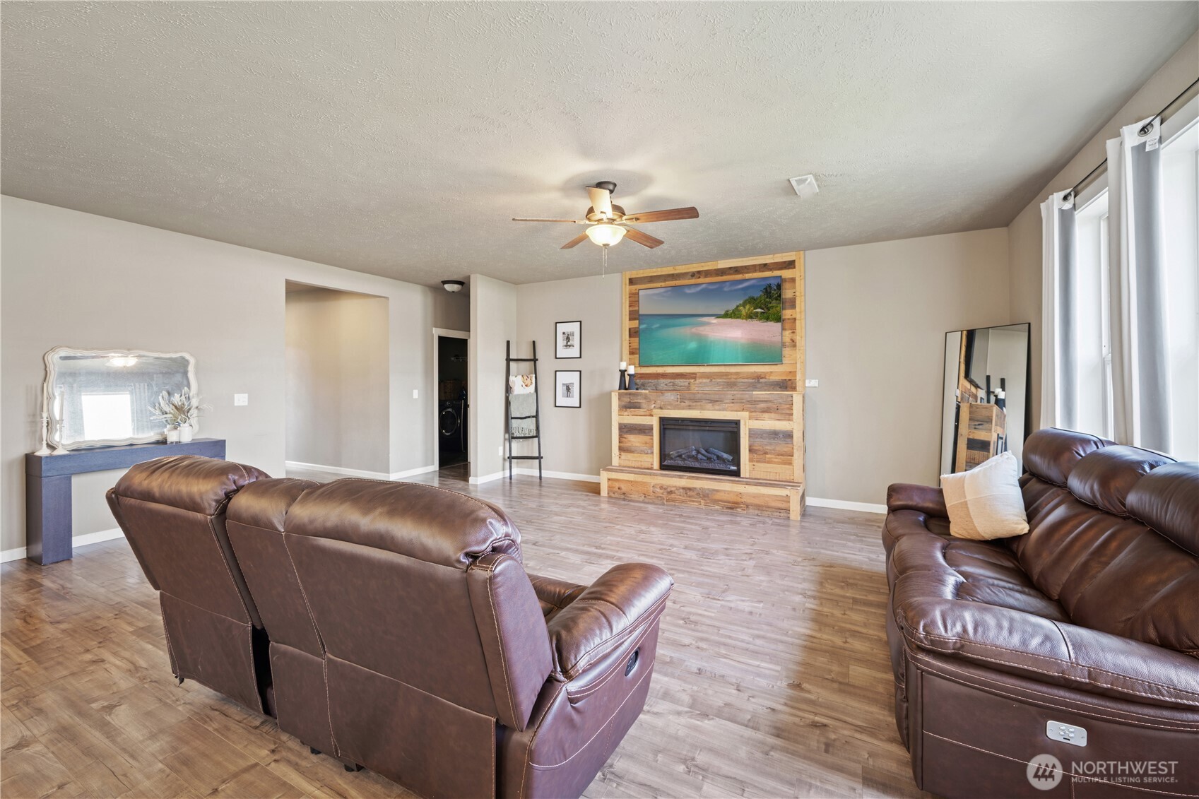 109 J Street Property Photo 7