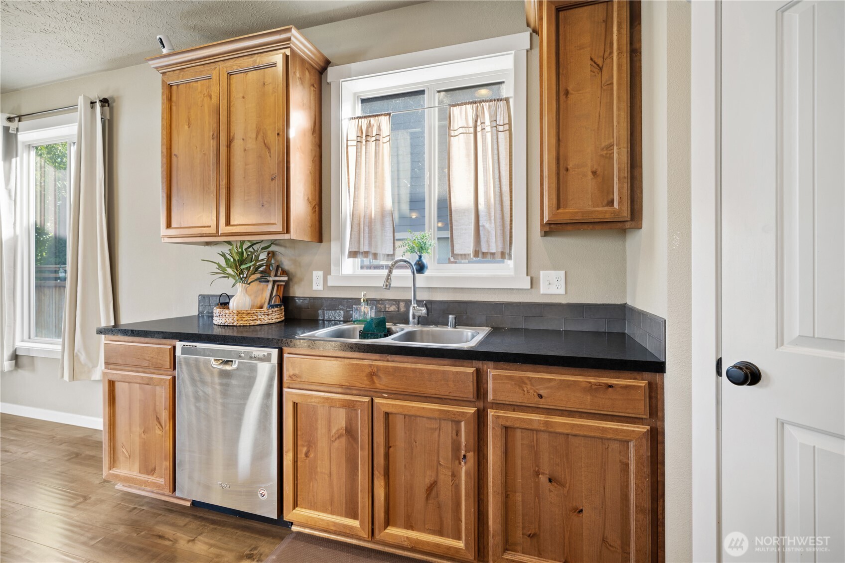 109 J Street Property Photo 10