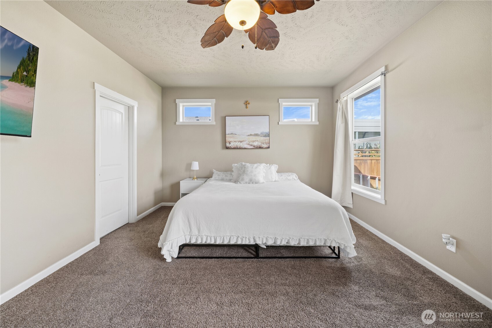 109 J Street Property Photo 15