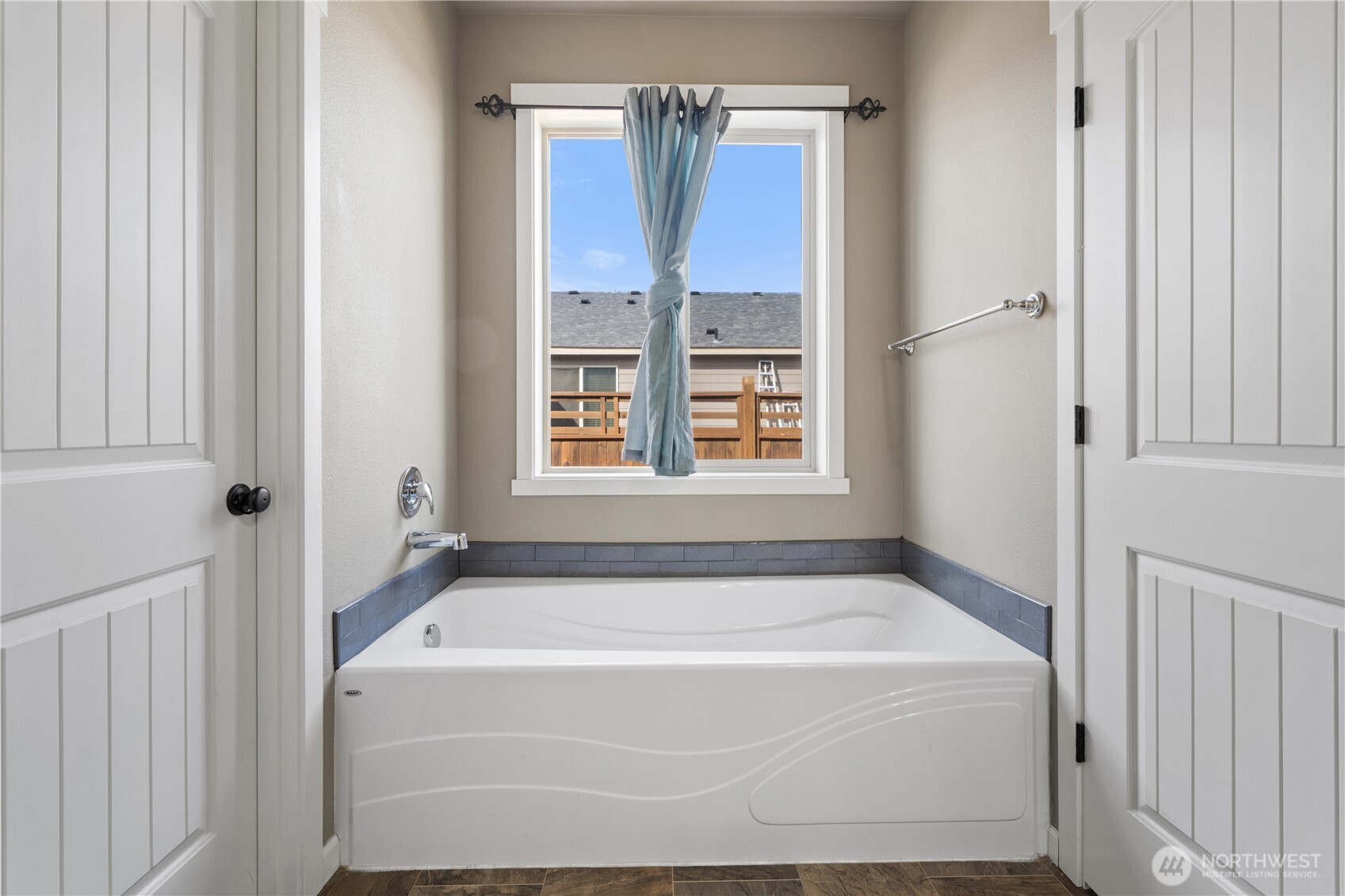 109 J Street Property Photo 18
