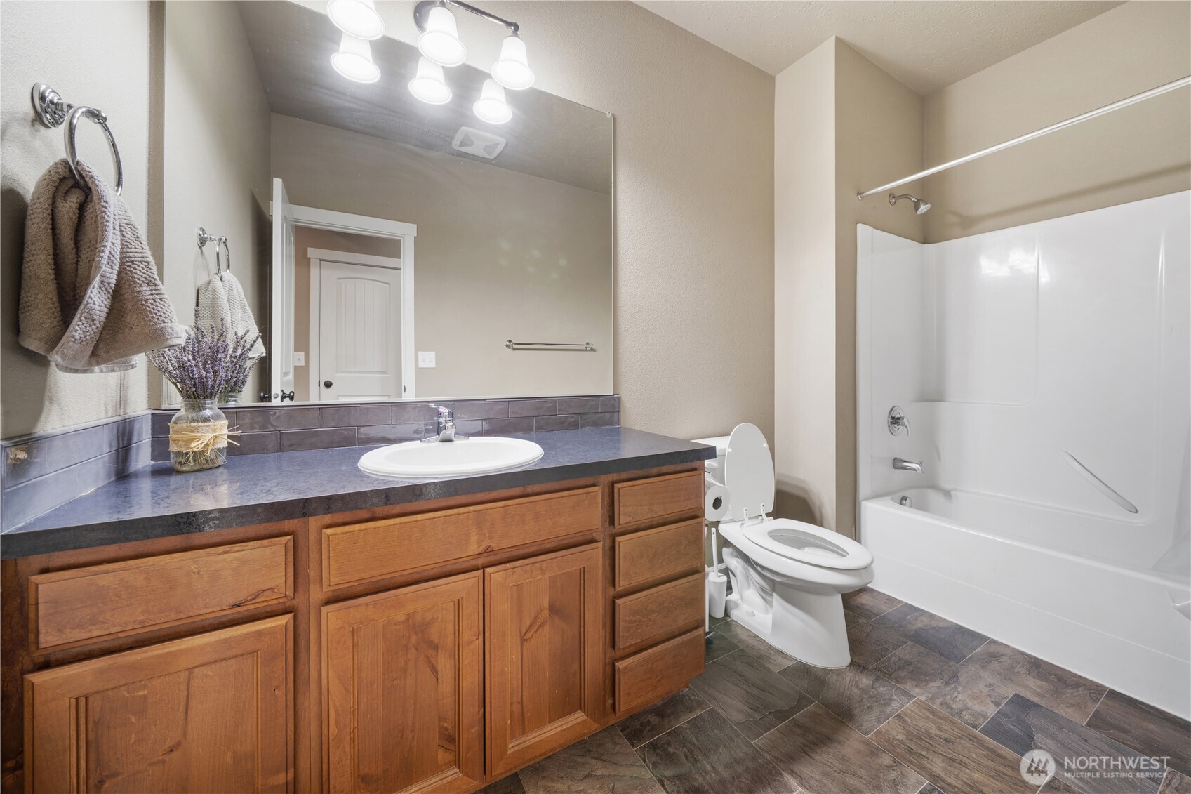 109 J Street Property Photo 20