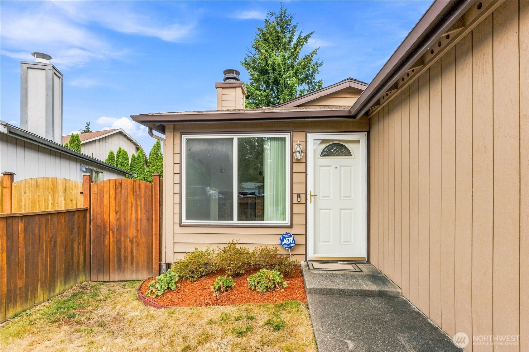 10114 52nd Drive Property Photo 1