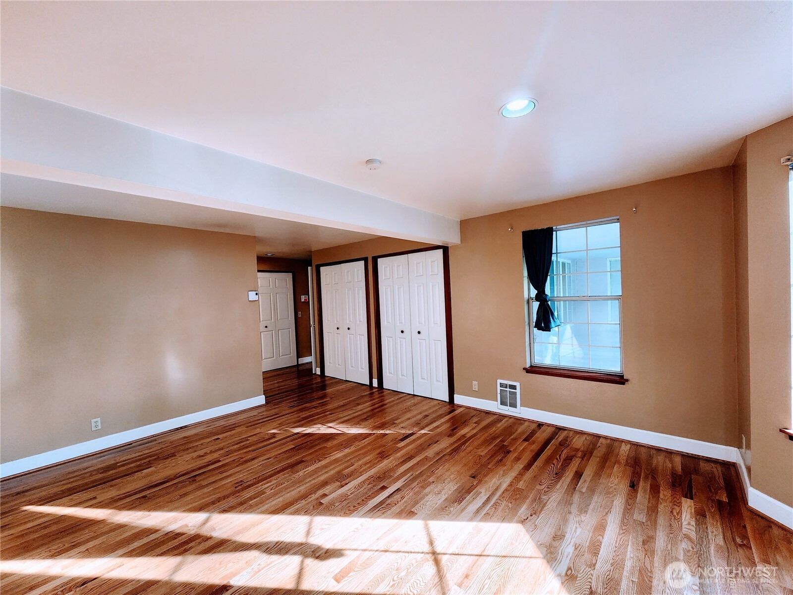8542 Battle Point Drive Property Photo 8