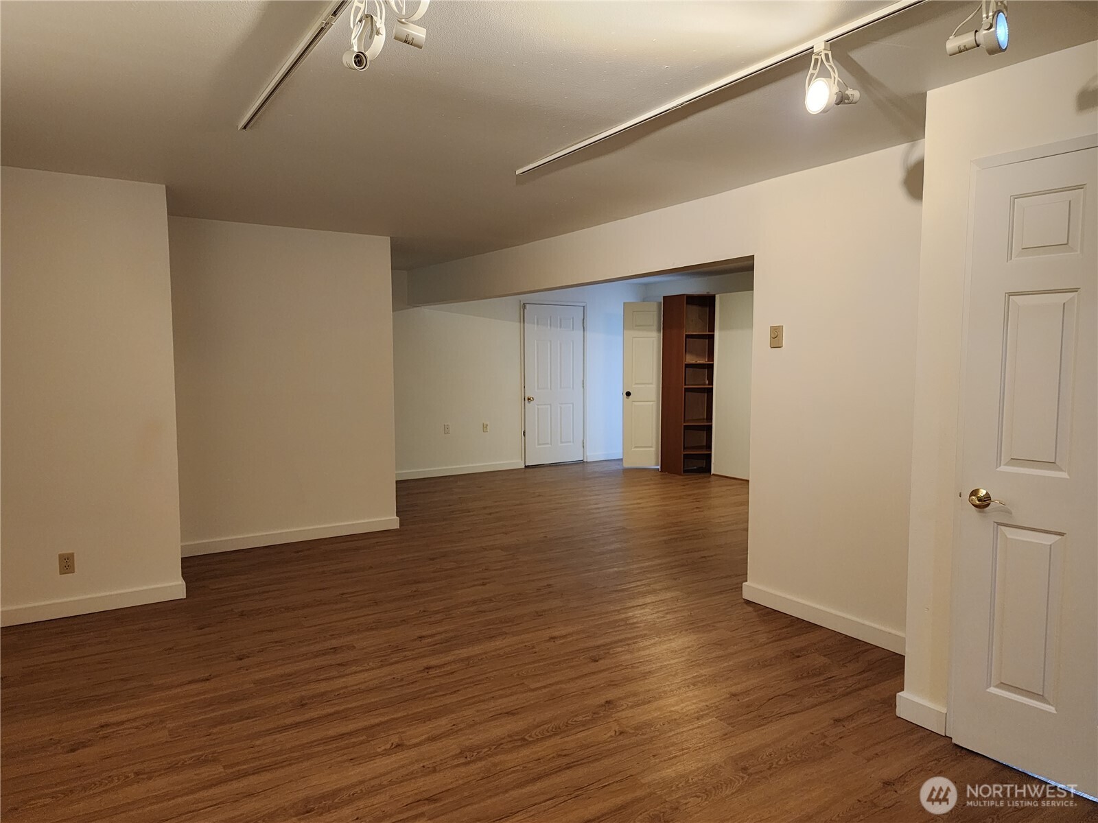 8542 Battle Point Drive Property Photo 15