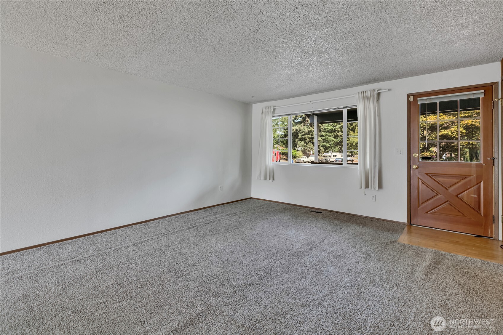 32321 111th Place Property Photo 8