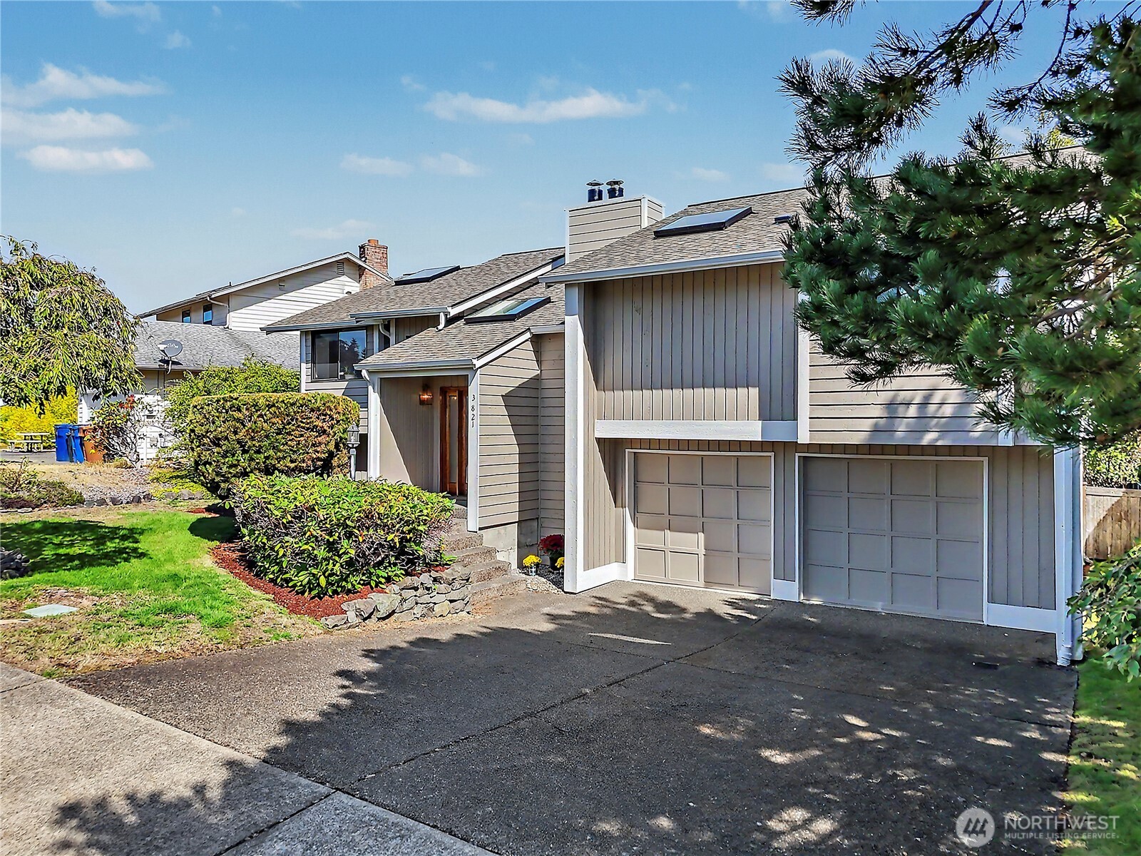 3821 Commencement Bay Drive Property Photo 2
