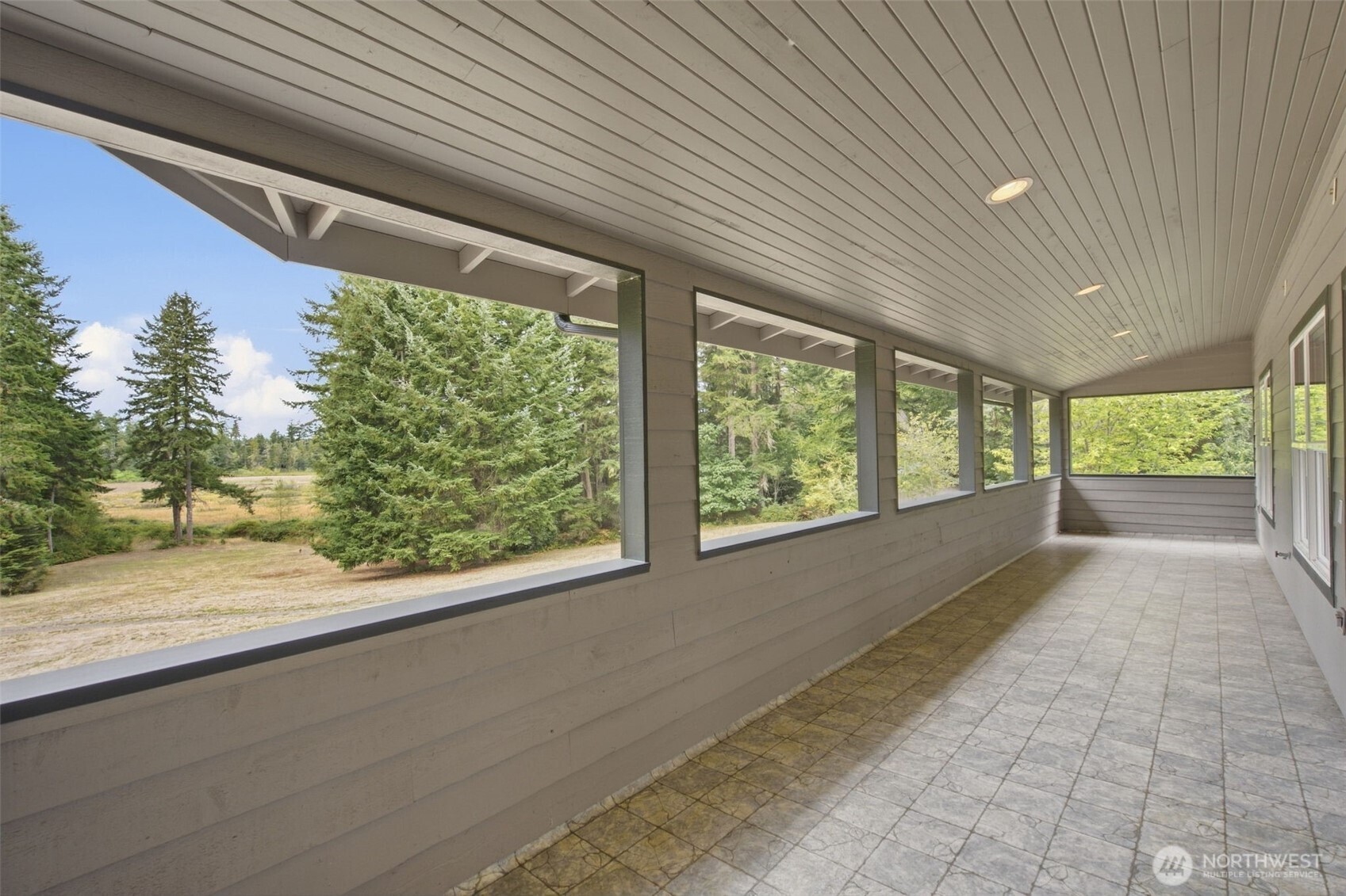 3546 Thorndyke Road Property Photo 9