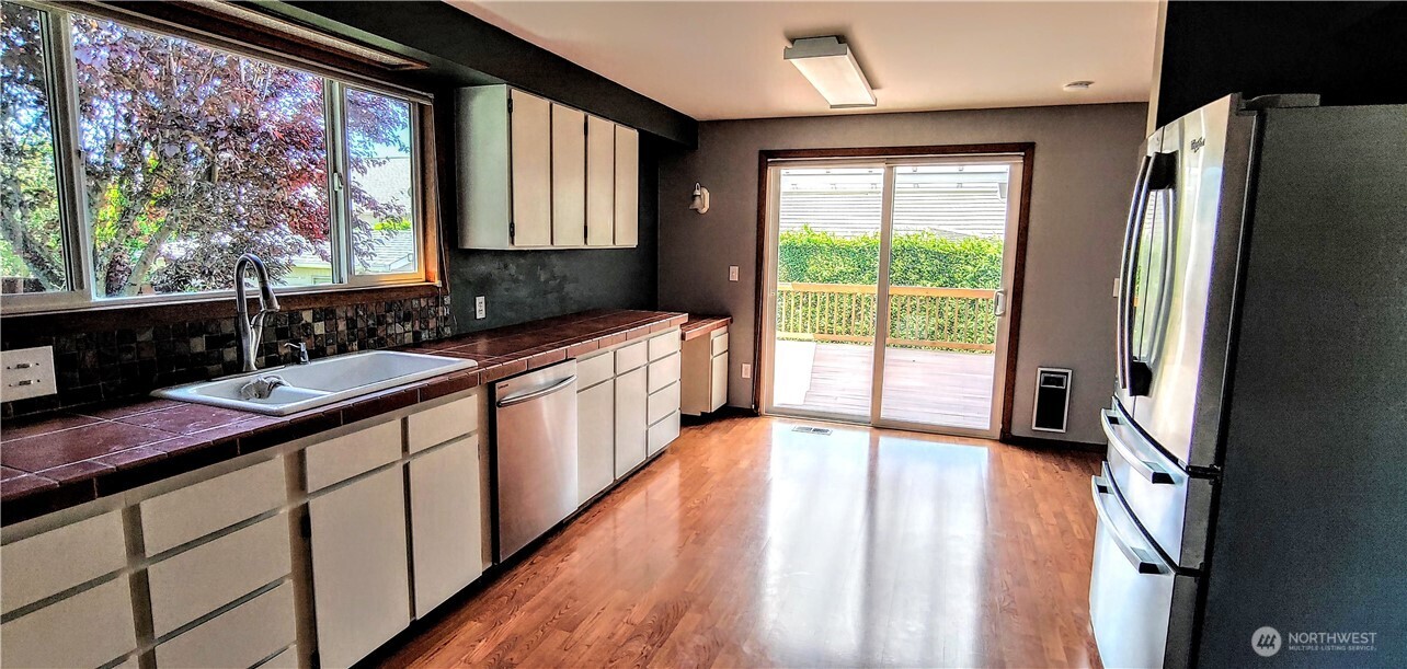 341 Mackenzie Drive Property Photo 4