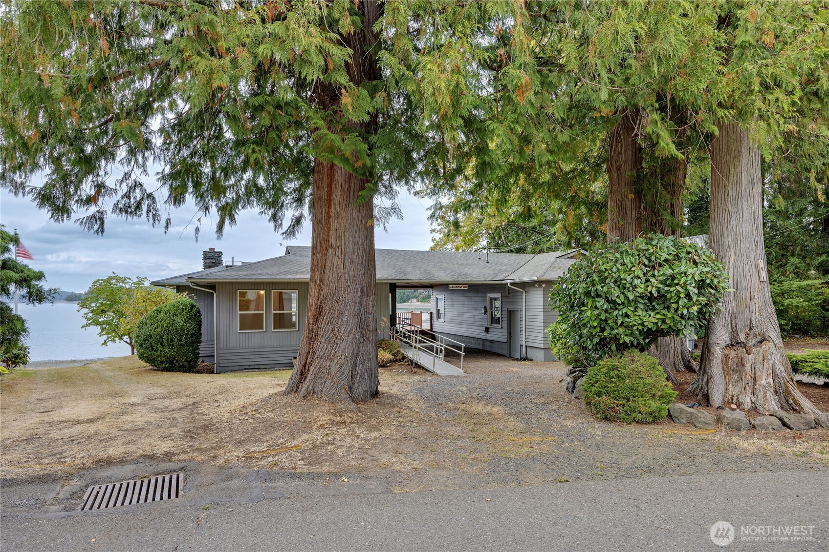 1536 Shorewood Drive Property Photo 2