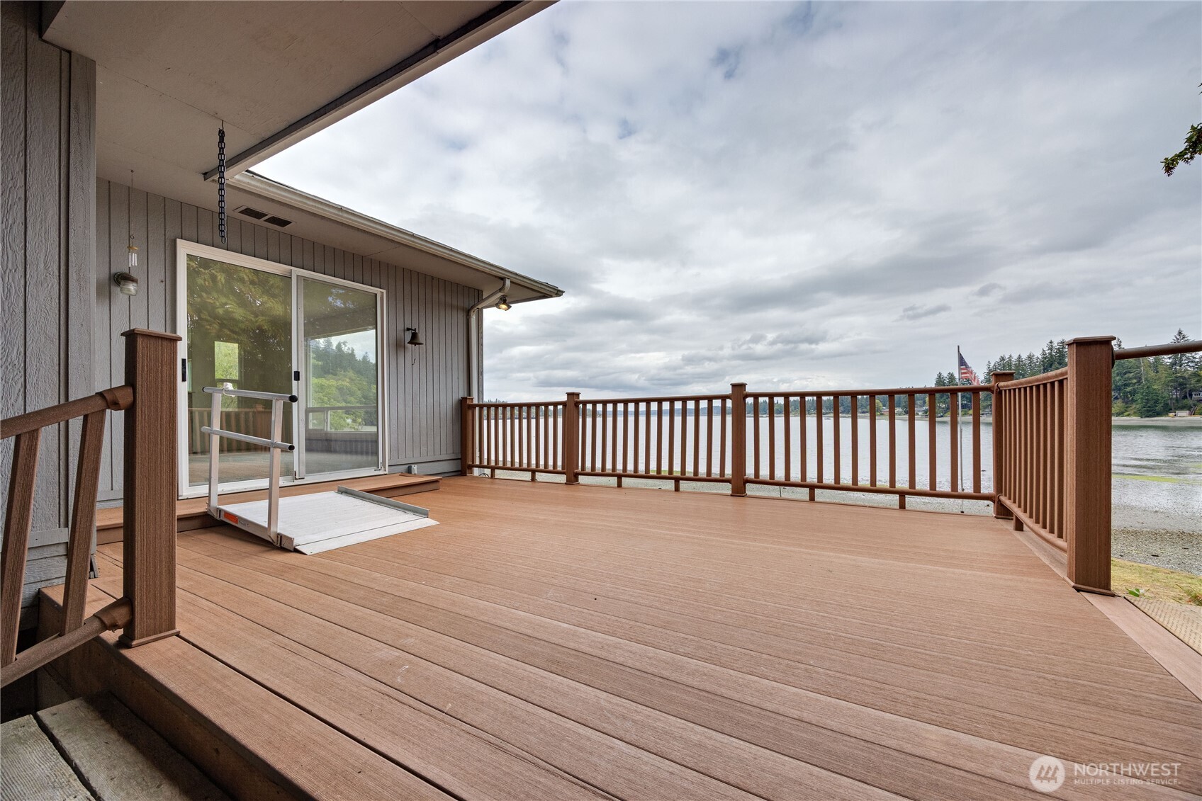 1536 Shorewood Drive Property Photo 7