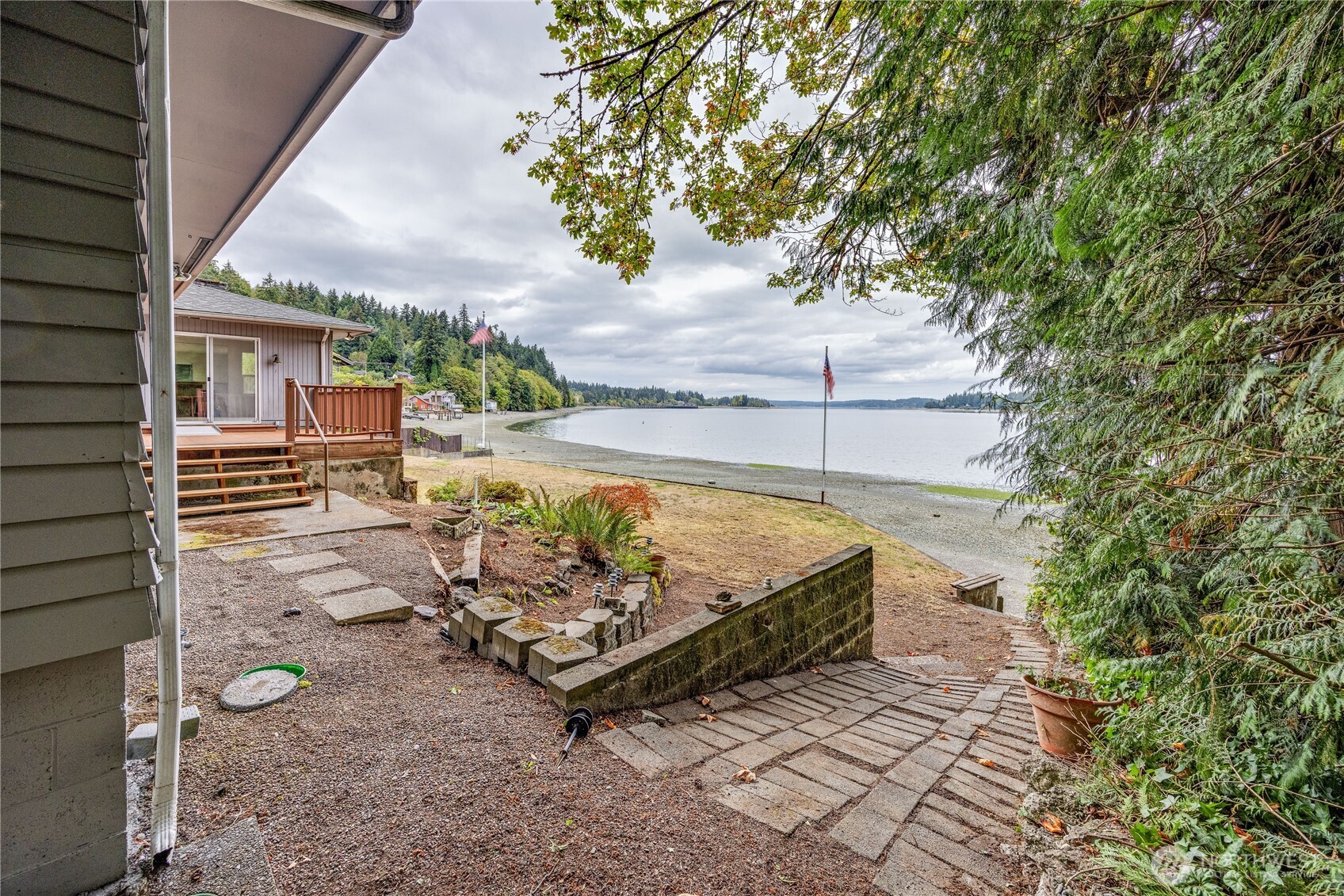 1536 Shorewood Drive Property Photo 9