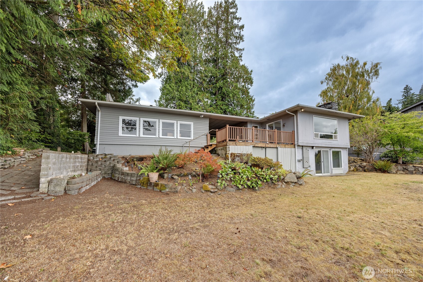 1536 Shorewood Drive Property Photo 10