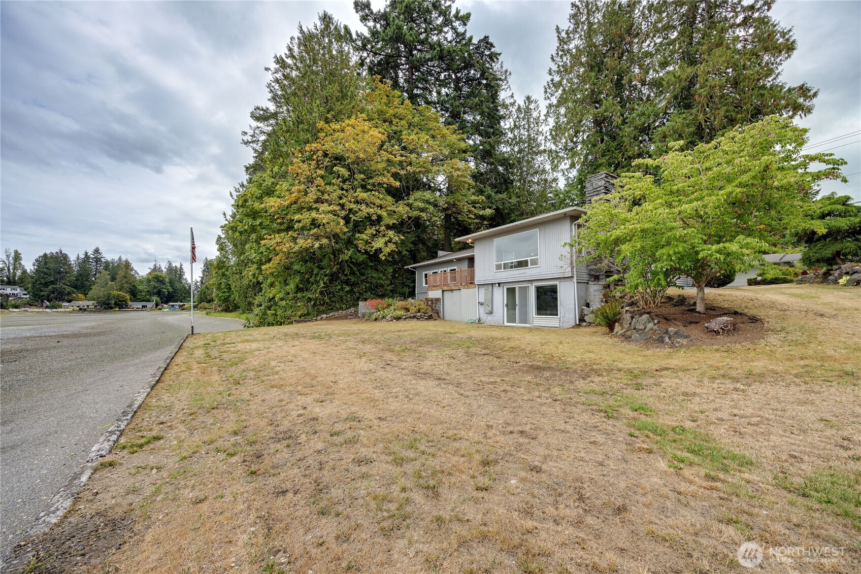 1536 Shorewood Drive Property Photo 13