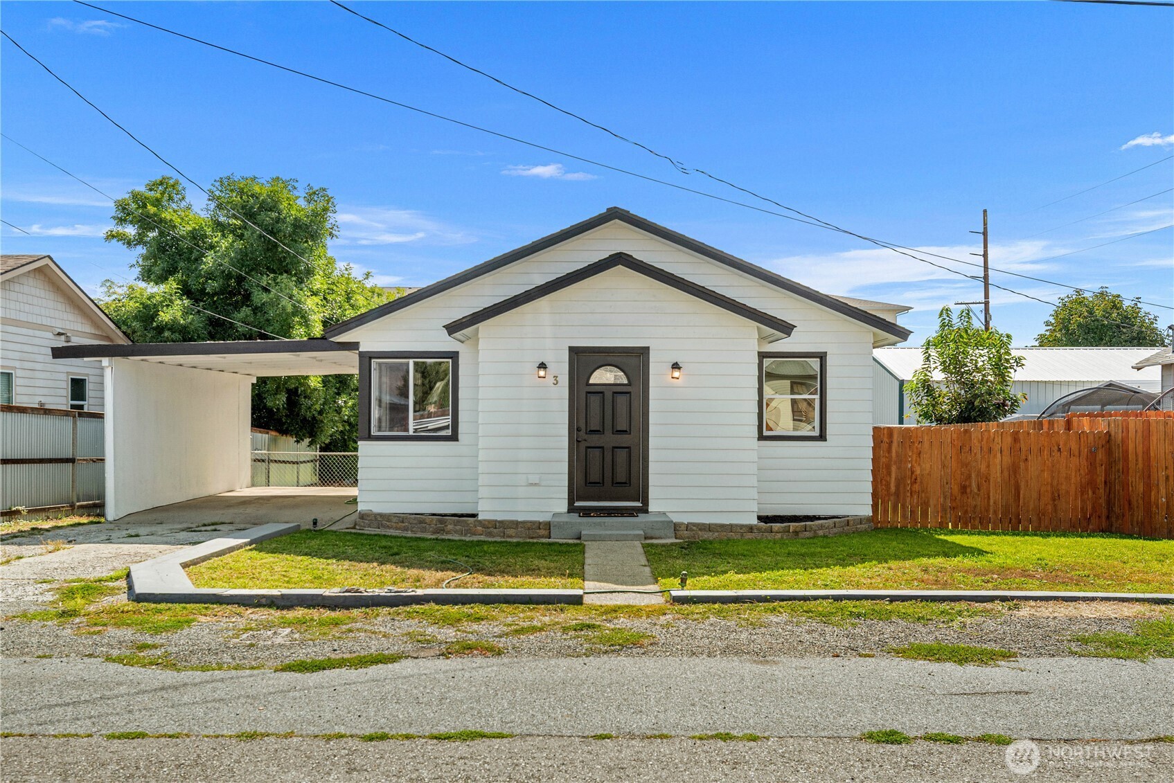 3 Island View Street Property Photo 1