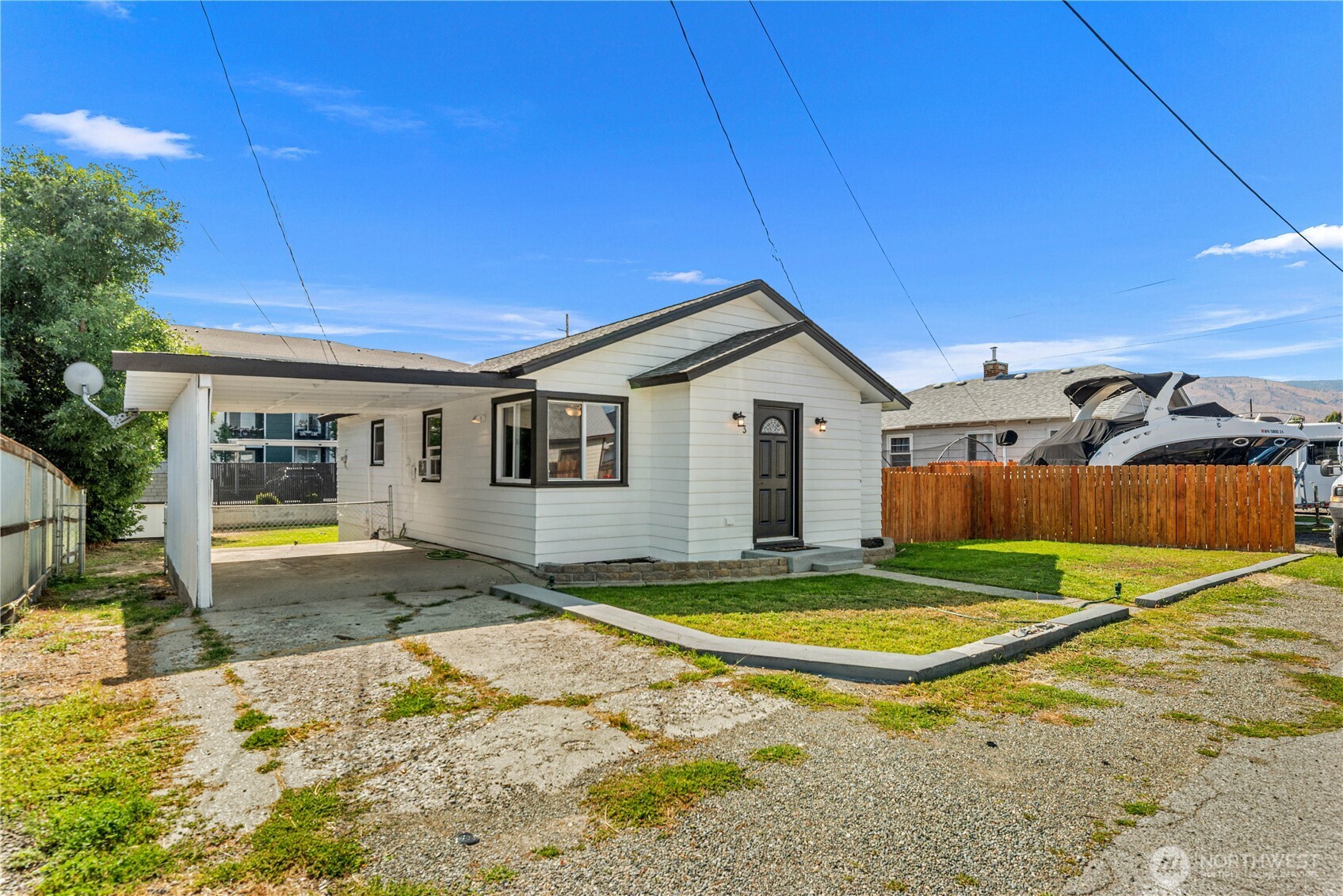 3 Island View Street Property Photo 2