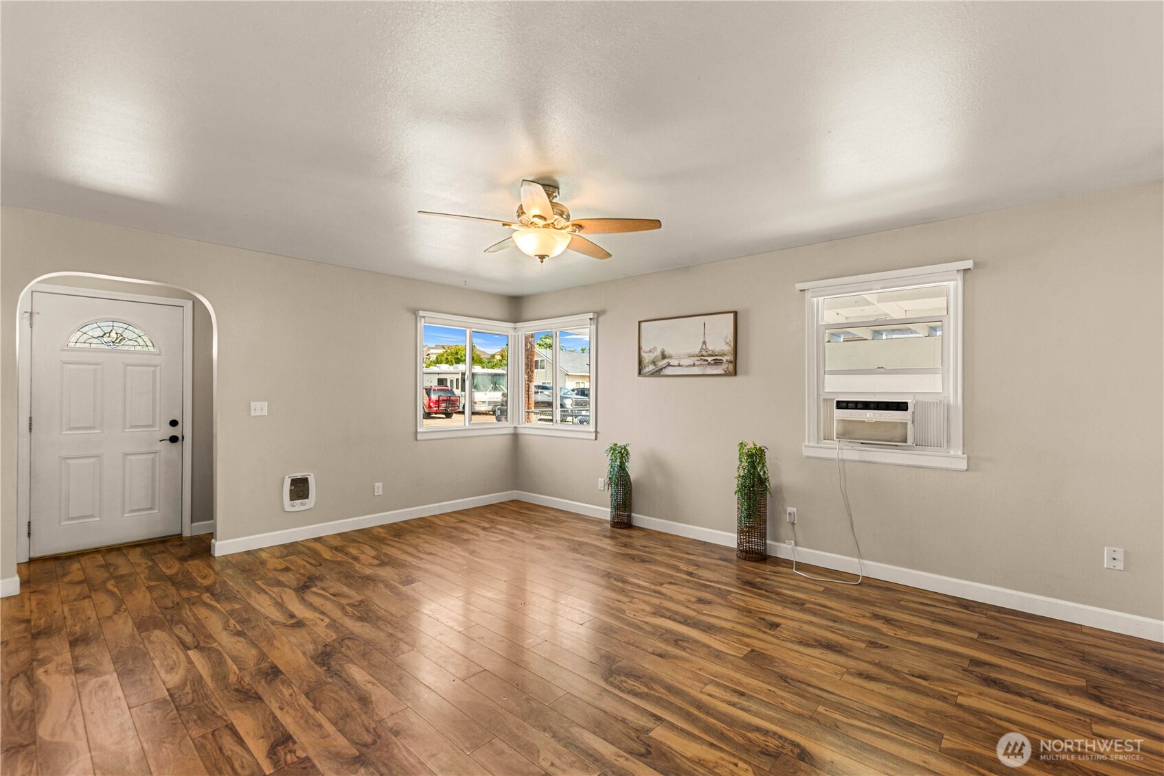 3 Island View Street Property Photo 5