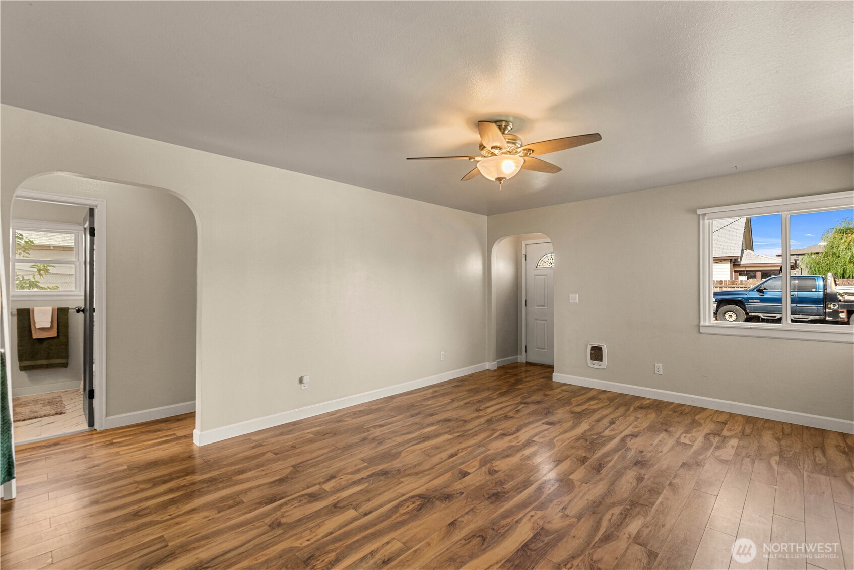 3 Island View Street Property Photo 6