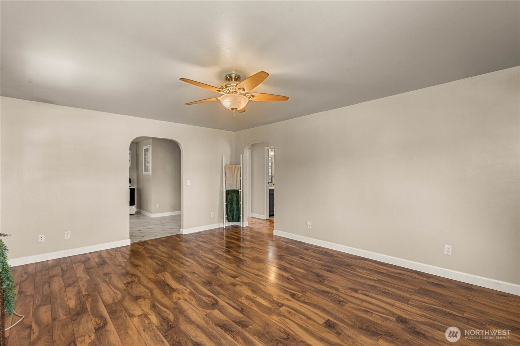 3 Island View Street Property Photo 7