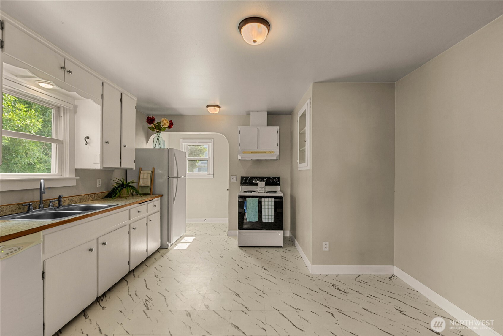 3 Island View Street Property Photo 15