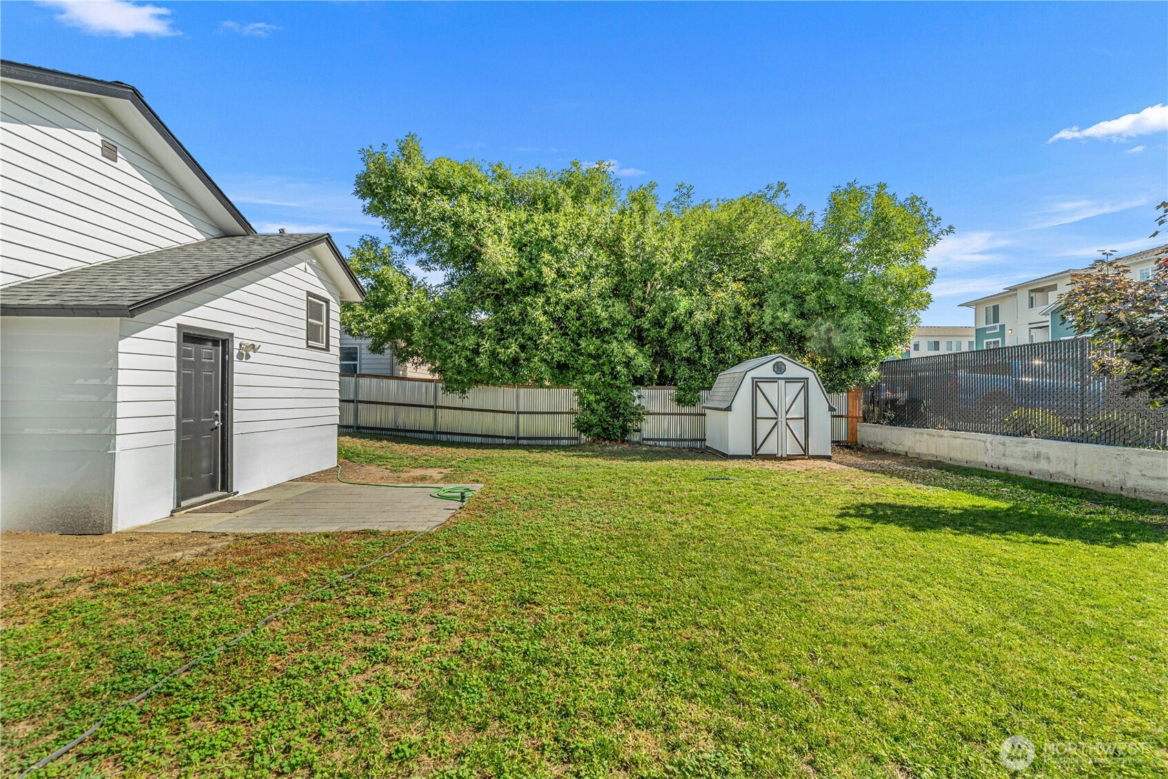 3 Island View Street Property Photo 32