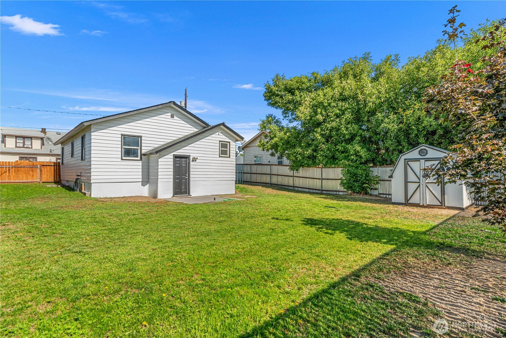 3 Island View Street Property Photo 33