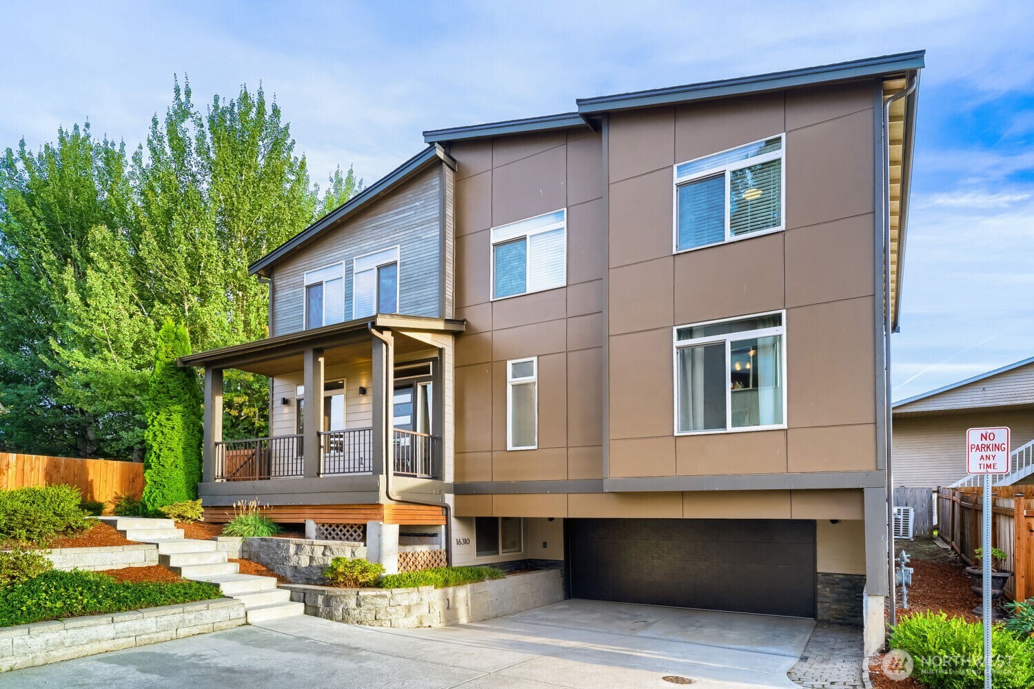 16310 1st Avenue Property Photo 2