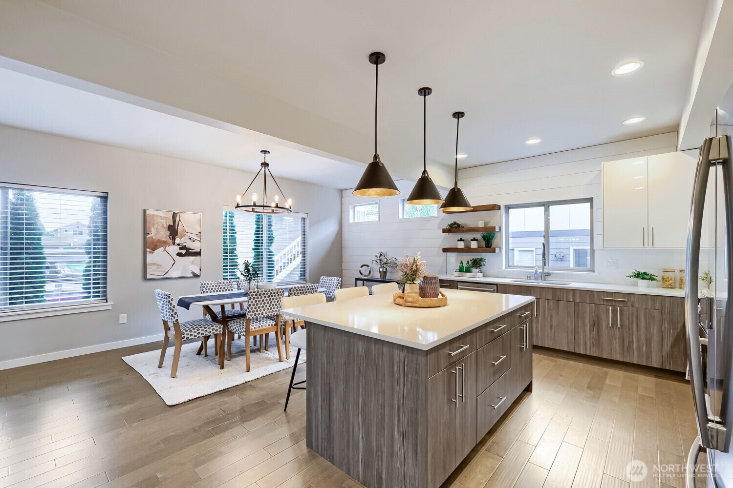 16310 1st Avenue Property Photo 8