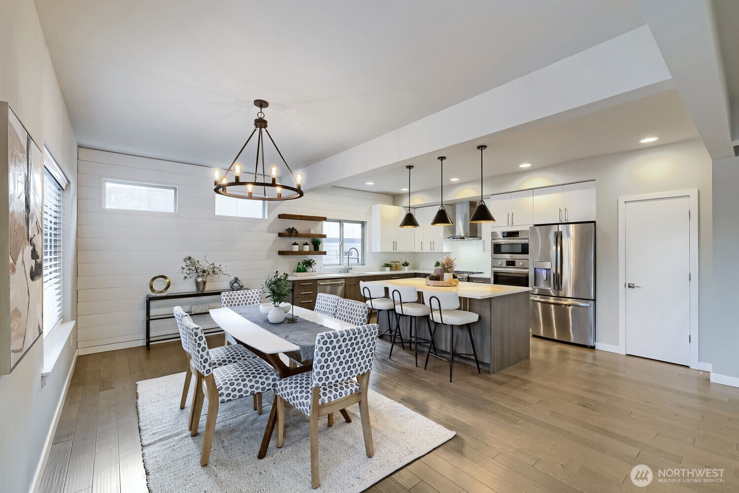 16310 1st Avenue Property Photo 9