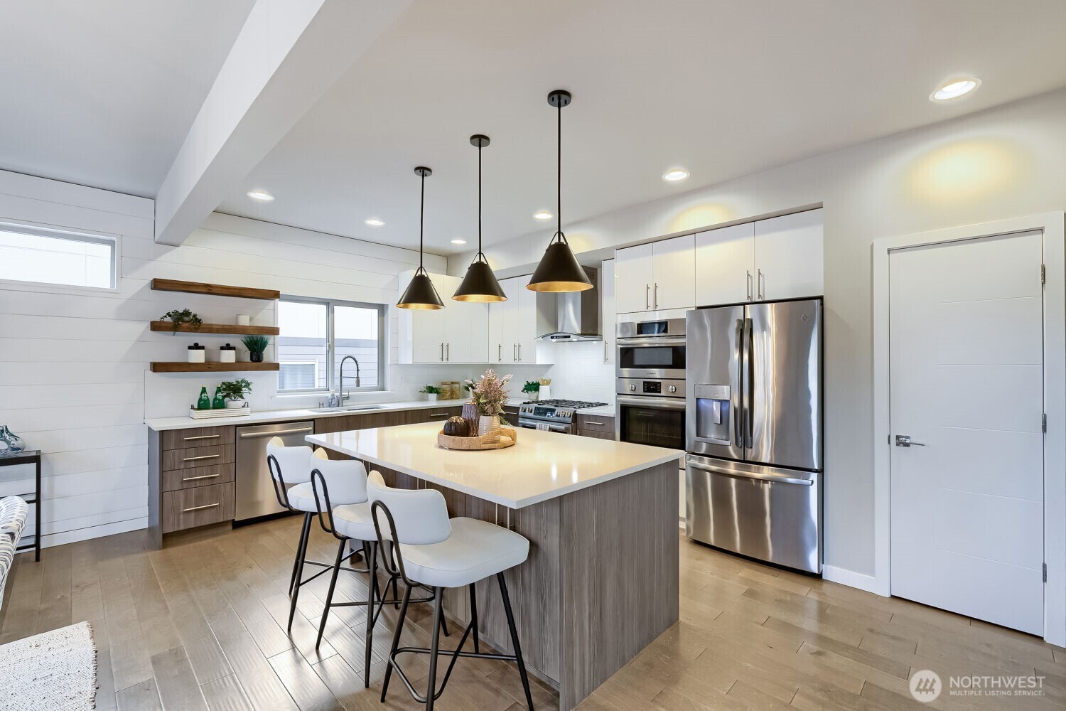 16310 1st Avenue Property Photo 10