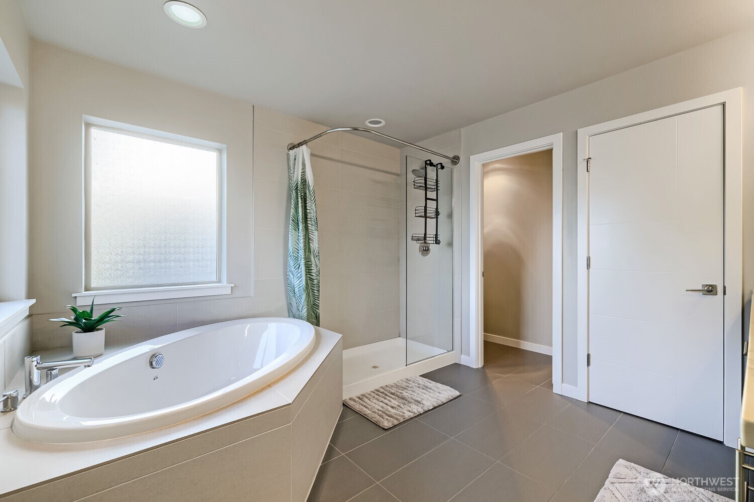 16310 1st Avenue Property Photo 14