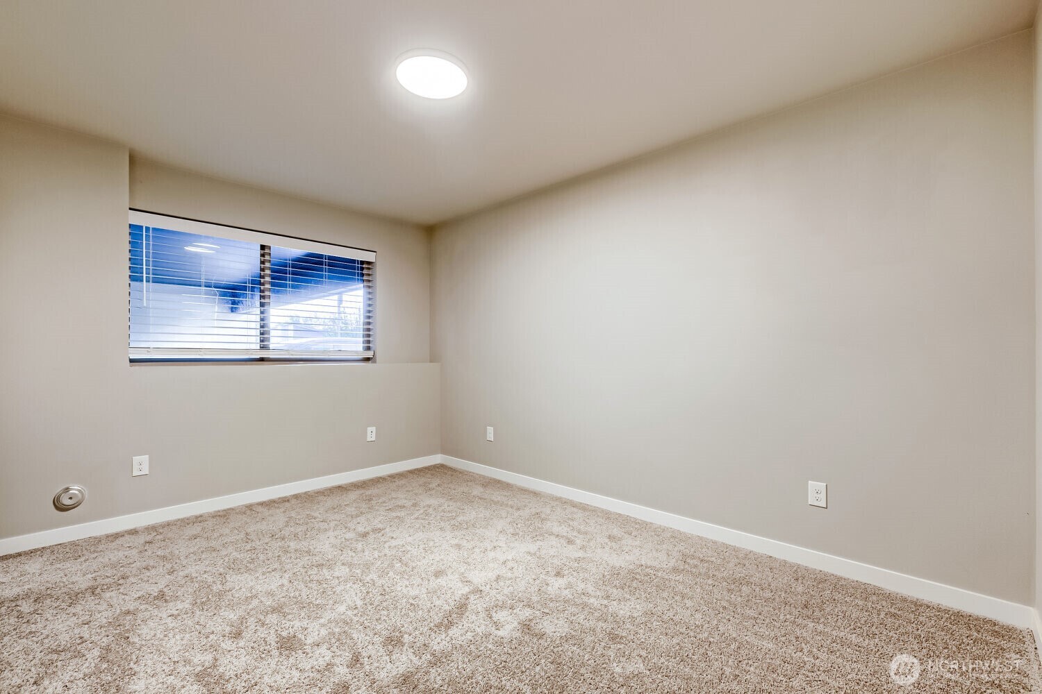 16310 1st Avenue Property Photo 22