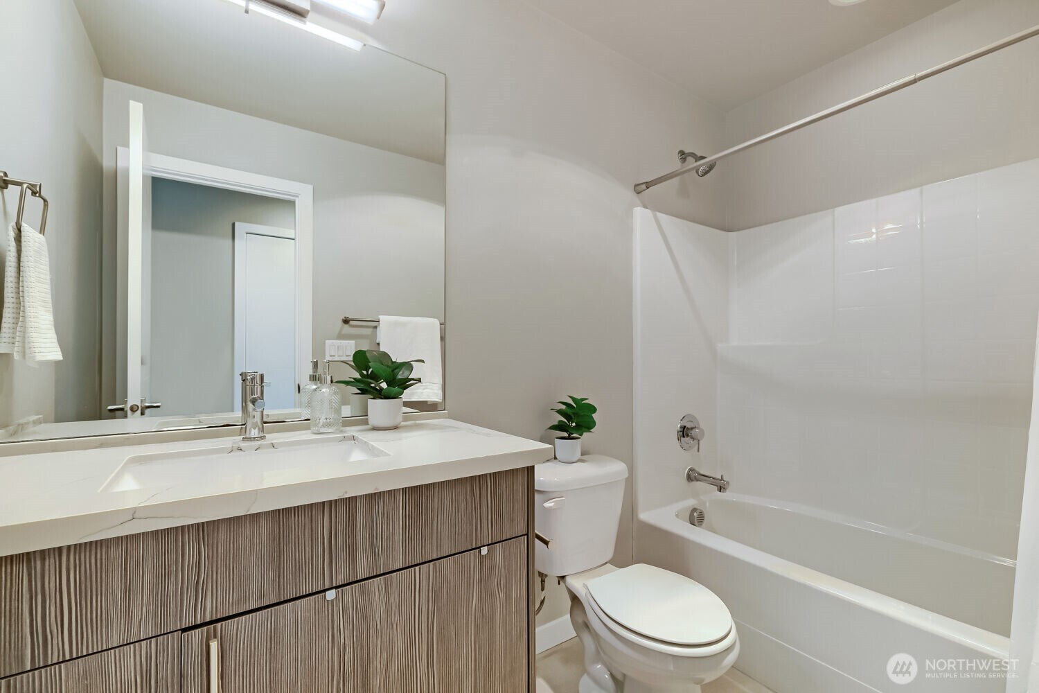 16310 1st Avenue Property Photo 31