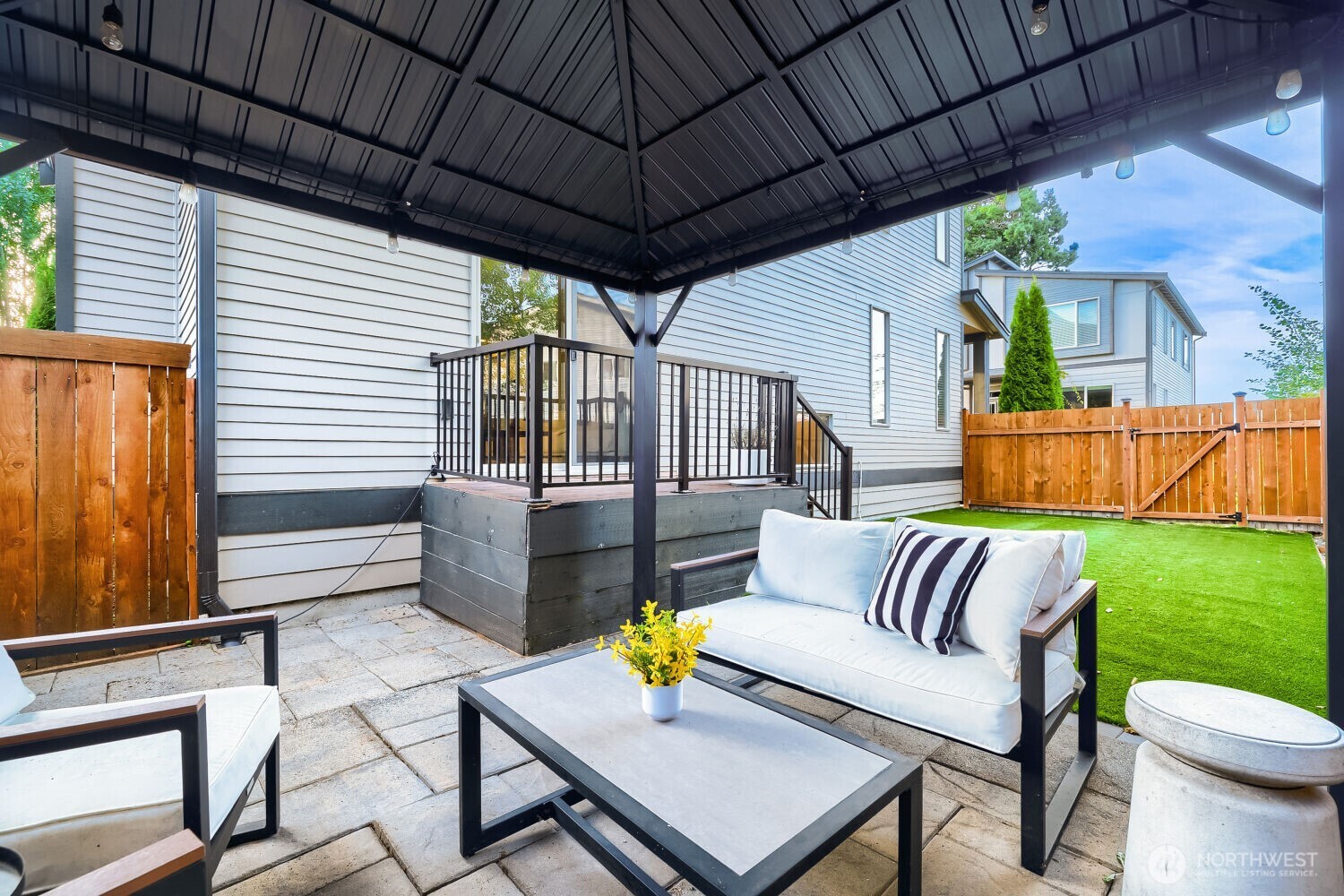 16310 1st Avenue Property Photo 32