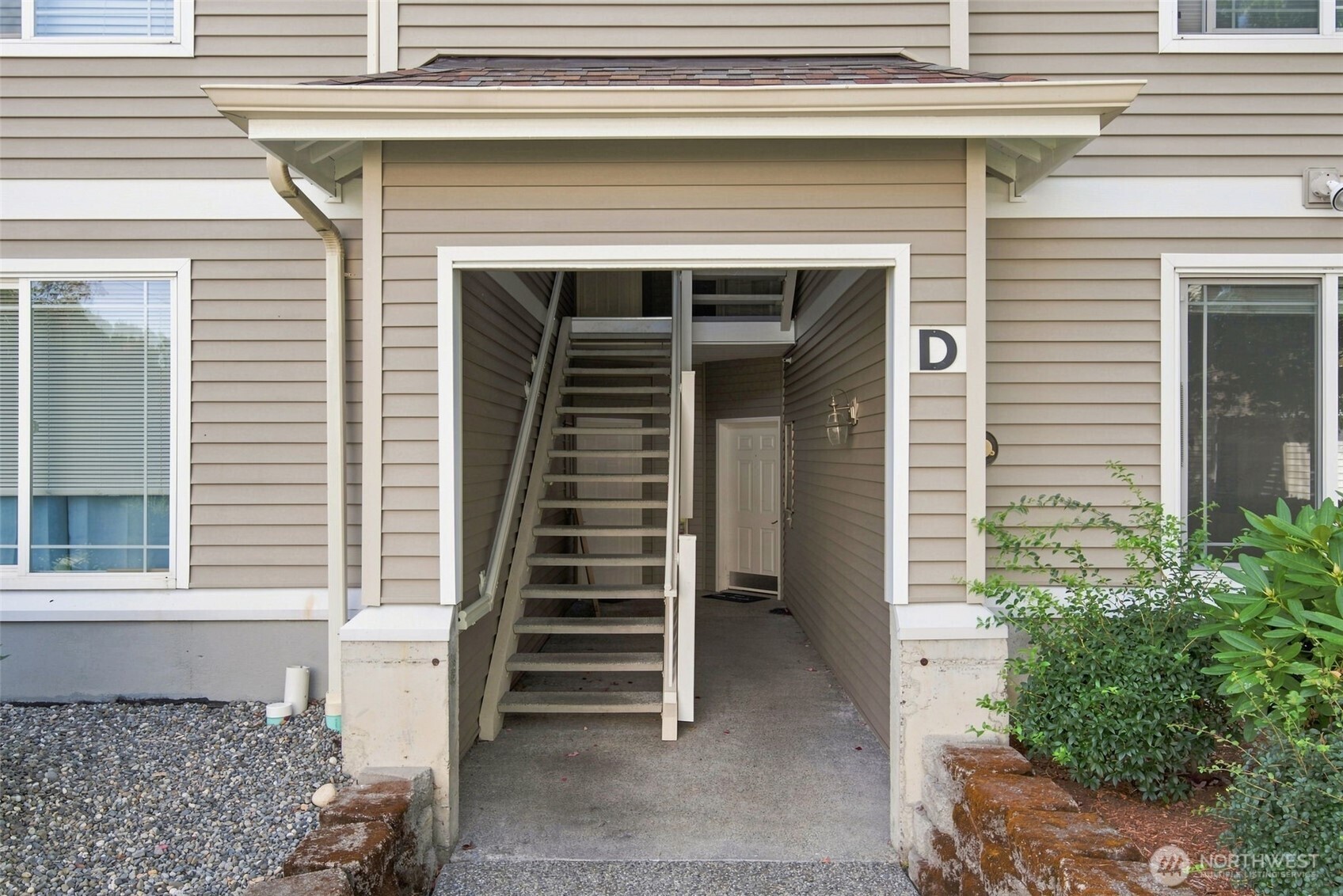 10025 9th Avenue D102 Property Photo 2