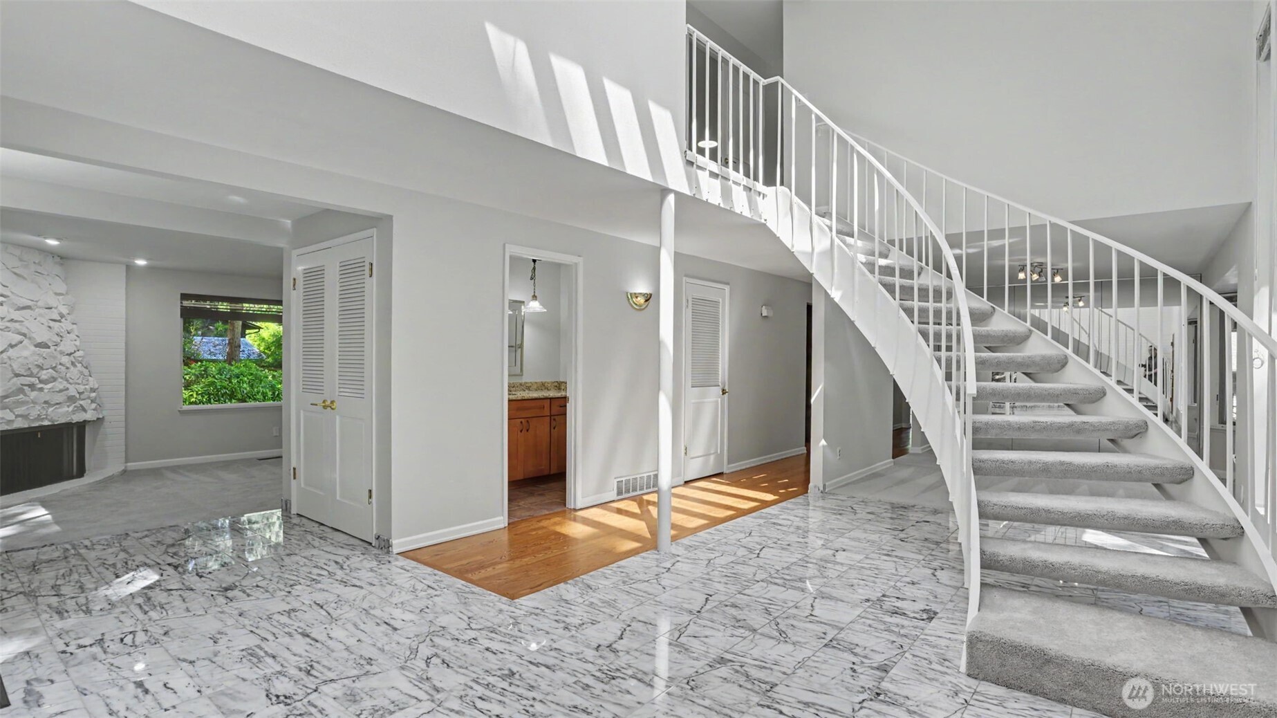 2311 185th Place Property Photo 6