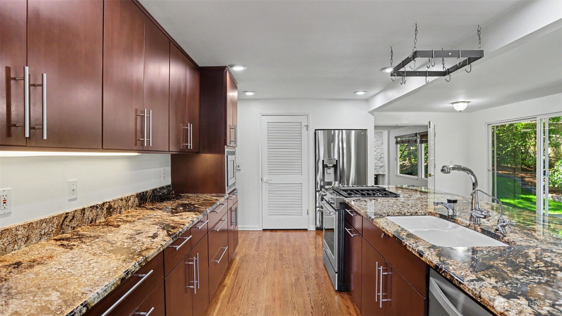 2311 185th Place Property Photo 9