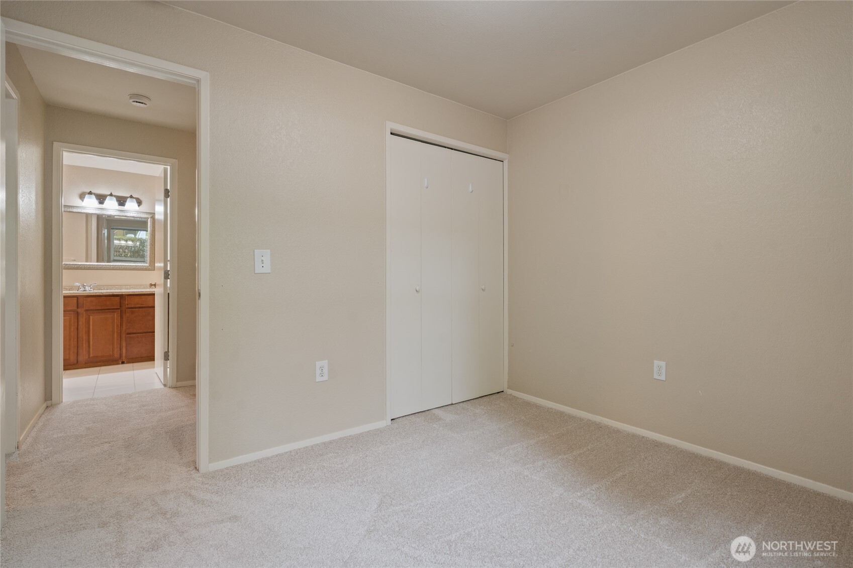 14620 Ne 35th Street 105 Property Photo 16