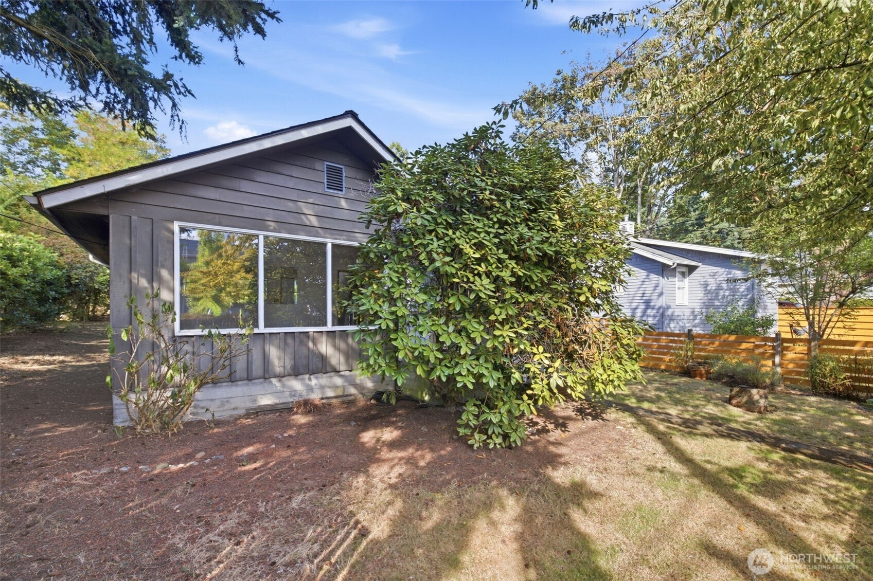 9555 College Way Property Photo 1