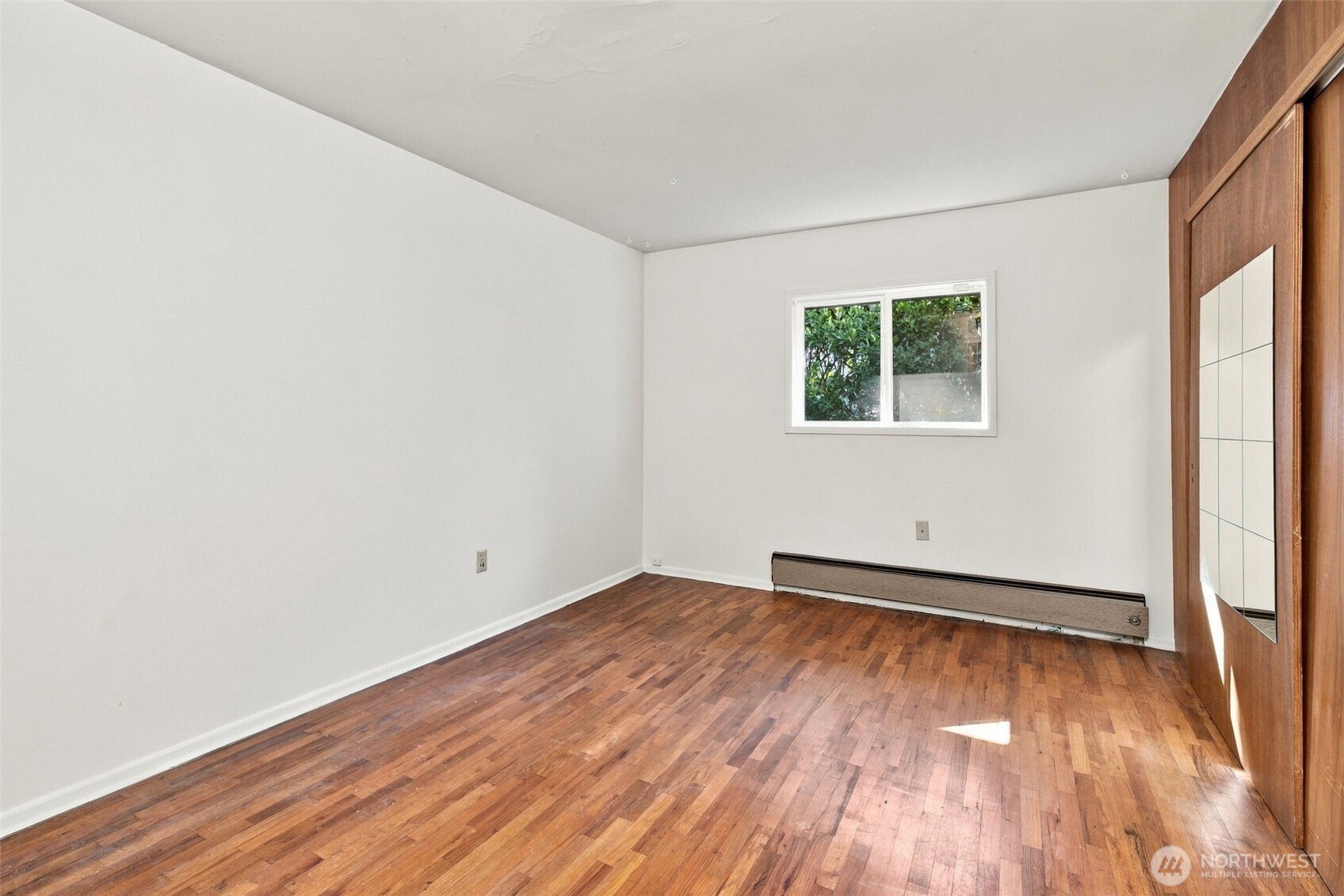 9555 College Way Property Photo 13