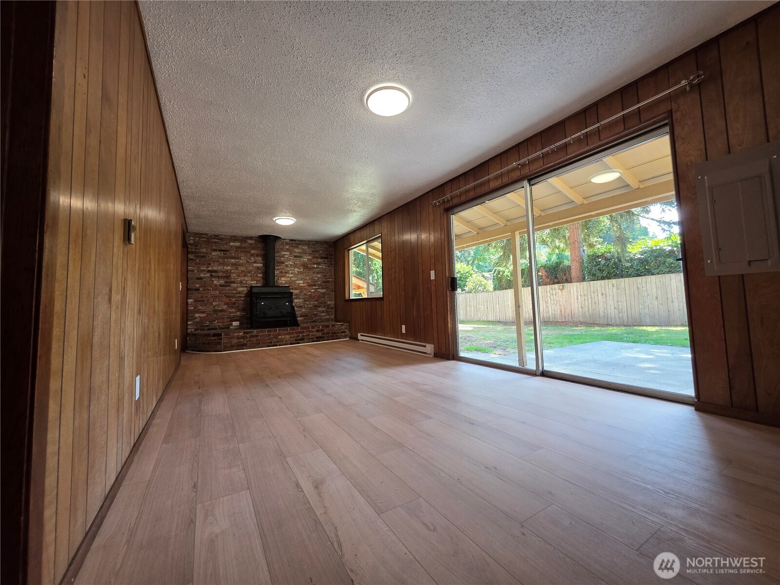 2407 106th Avenue Property Photo 5