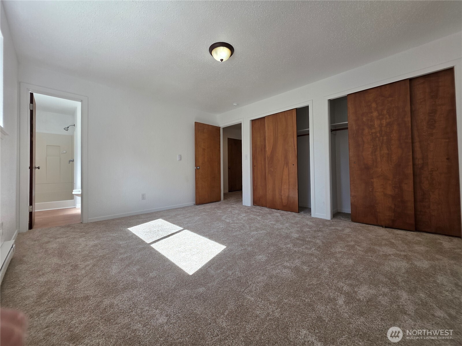 2407 106th Avenue Property Photo 11
