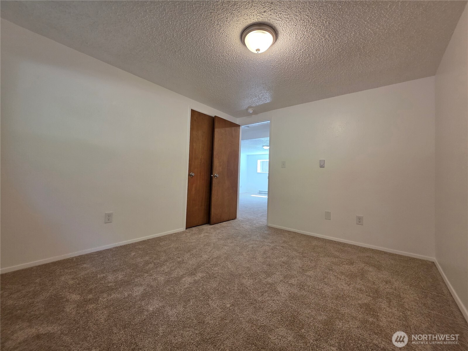 2407 106th Avenue Property Photo 18